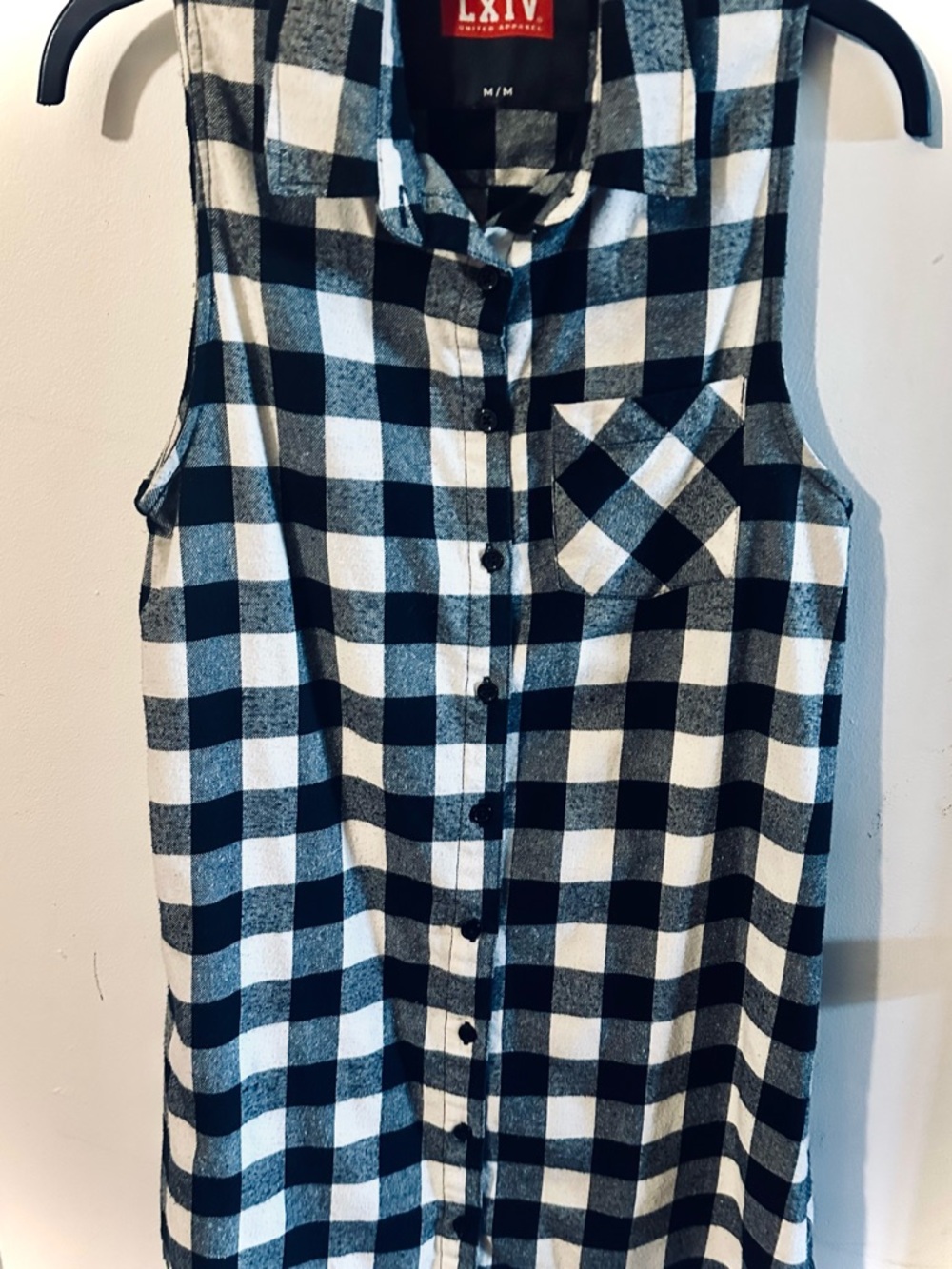 Black and White Sleeveless Plaid Button-Down Shirt